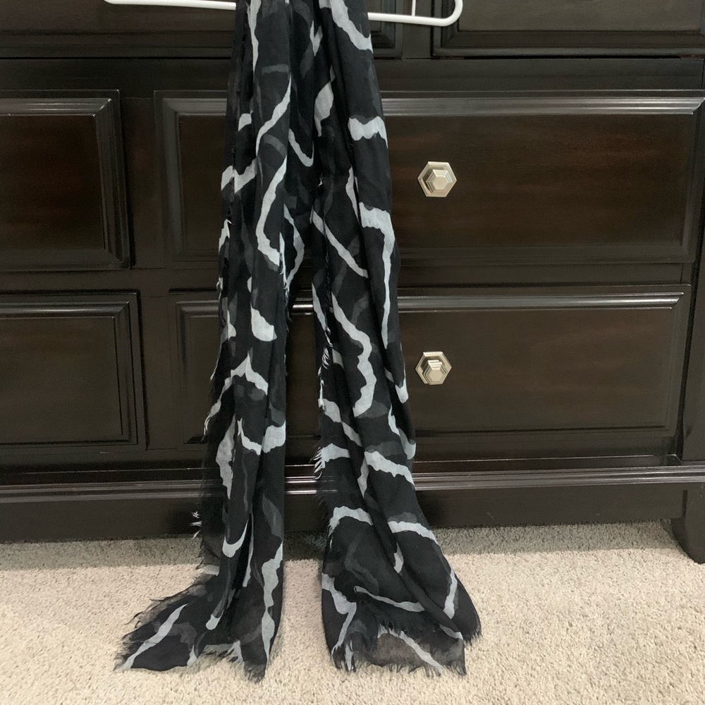 Long black & white see-through scarf